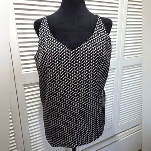 Black and White Women's Top Size L